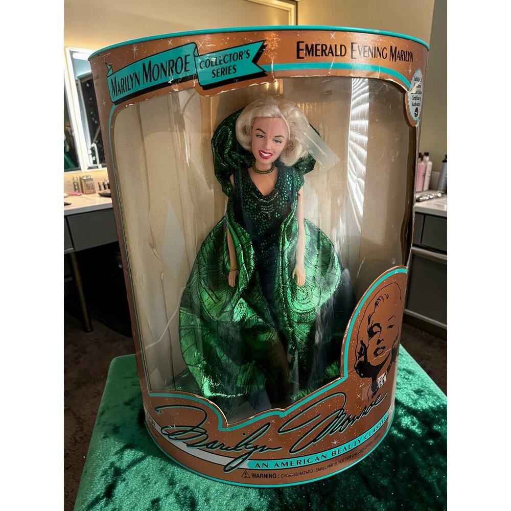 DSI Marilyn Monroe Collector’s Series Emerald Evening Doll, 11.5 in, 1993 LE Box